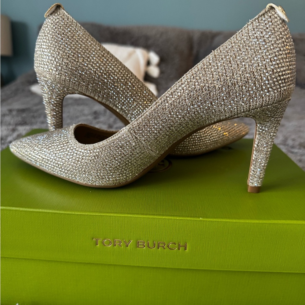 Michael Kors Sparkling golden Heels New but not box
